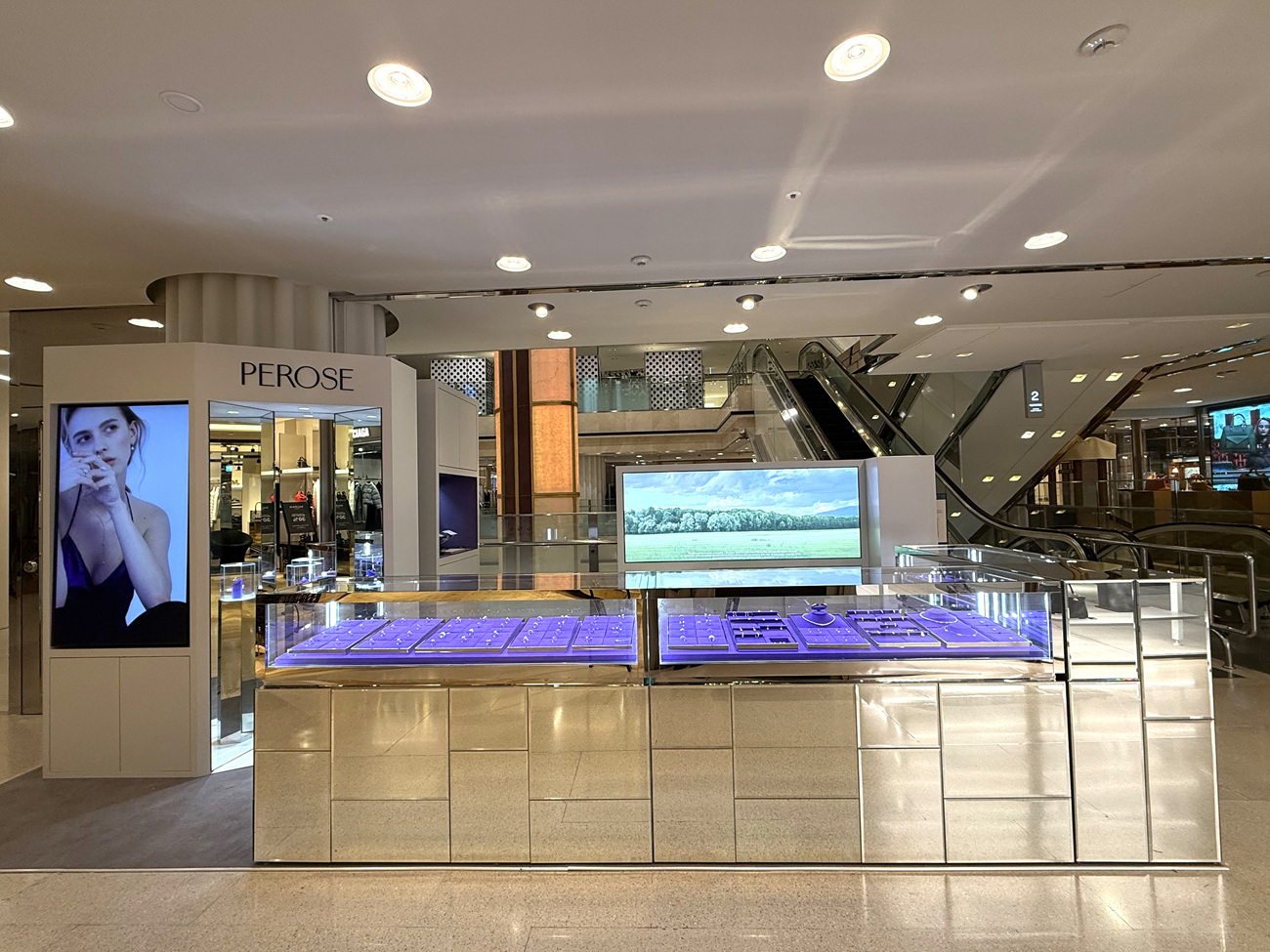 “가치소비 트렌드 잡는다” 페로즈, 롯데 본점서 ‘친환경 랩 다이아몬드’ 팝업 오픈 27-Image